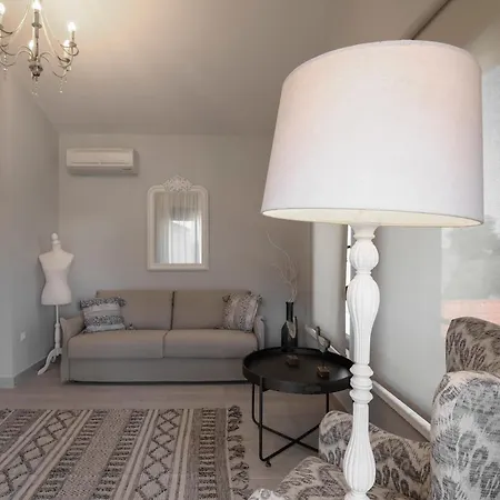 By The Sea Luxury Apartment