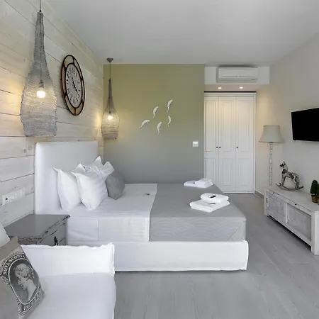 By The Sea Luxury Apartment